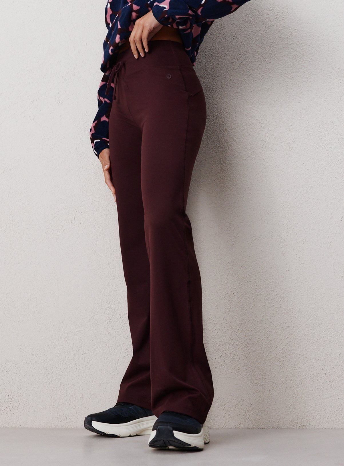 REAKTIV Dark Red Wide Leg Yoga Tie Front Legging L - Image 1 thumbnail